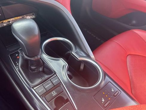 Used 2019 Toyota Camry XSE FWD image 32