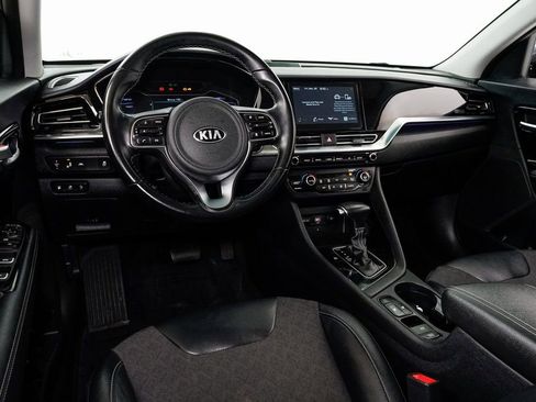 Used 2020 Kia Niro EX image 9