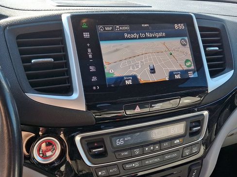 Used 2016 Honda Pilot Touring image 17