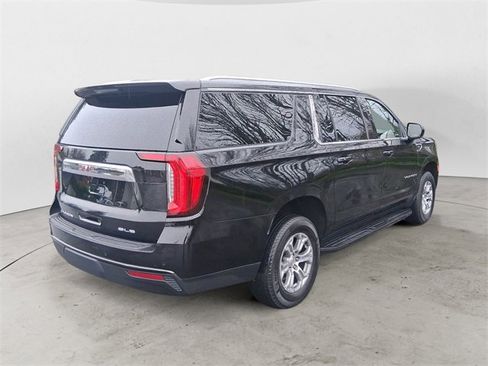 Used 2024 GMC Yukon XL SLE image 5