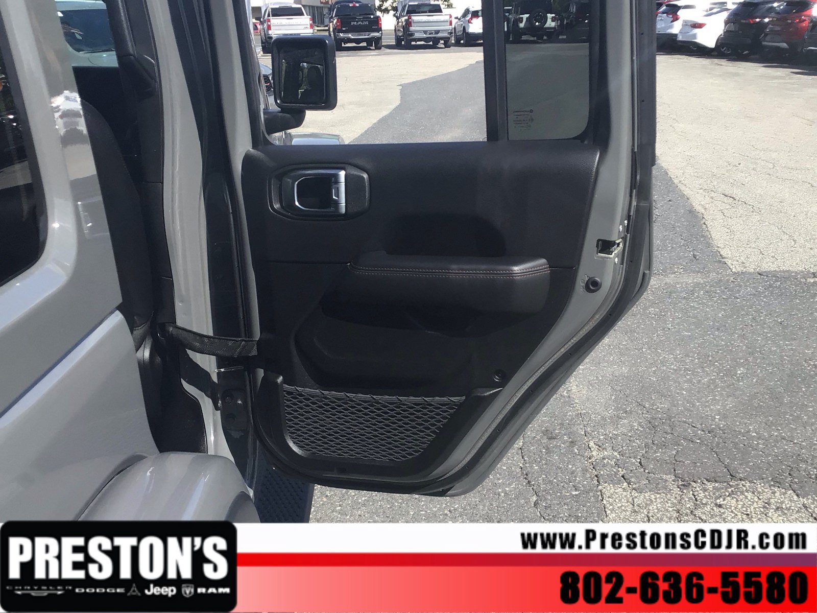 Used 2023 Jeep Wrangler Unlimited Rubicon 392 AWD/4WD image 26
