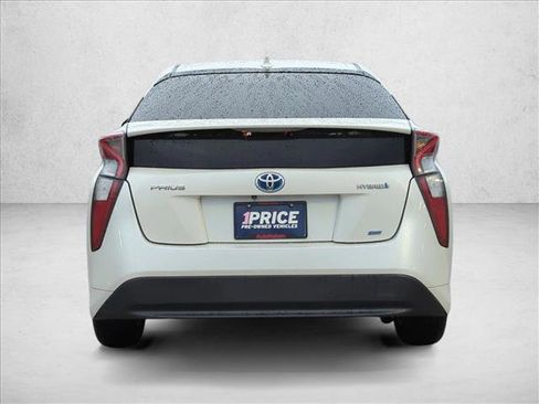 Used 2016 Toyota Prius Two image 7