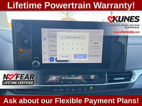 Used 2025 Toyota Sienna LE image 16