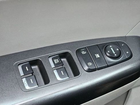 Used 2018 Kia Sportage LX image 21