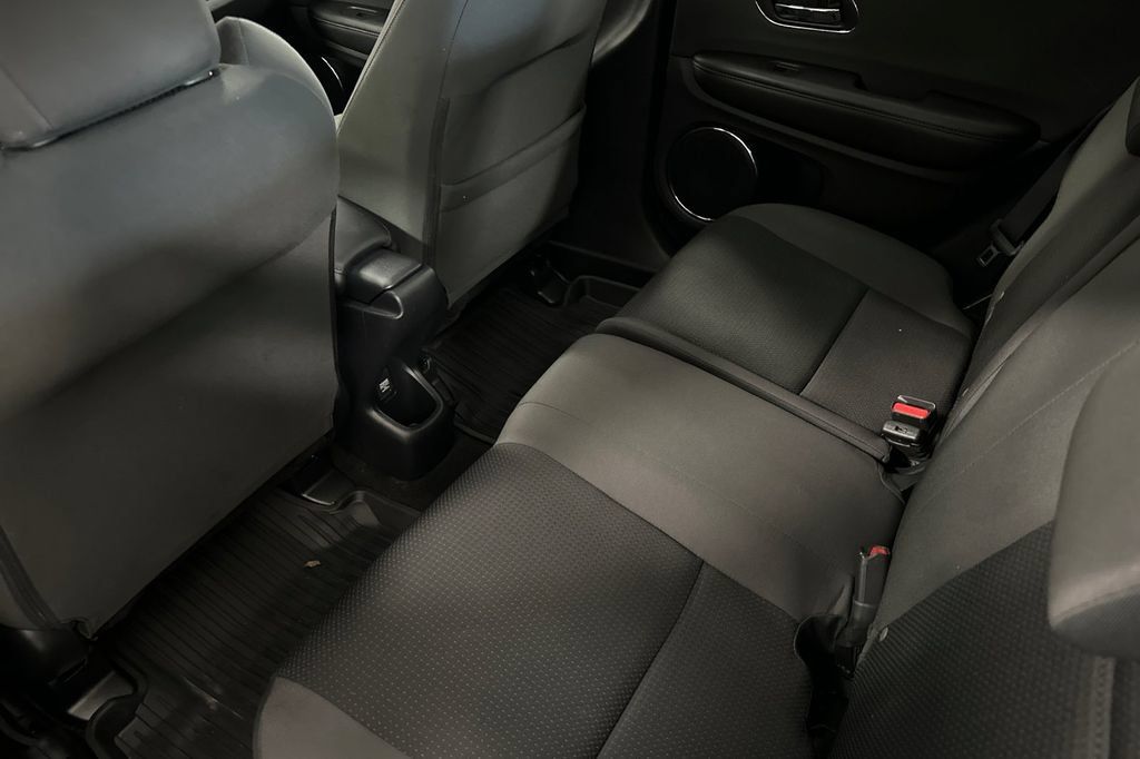 Used 2019 Honda HR-V EX image 15