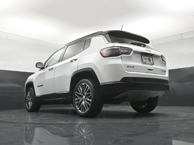 Used 2024 Jeep Compass Limited w/ Elite Group AWD/4WD image 22