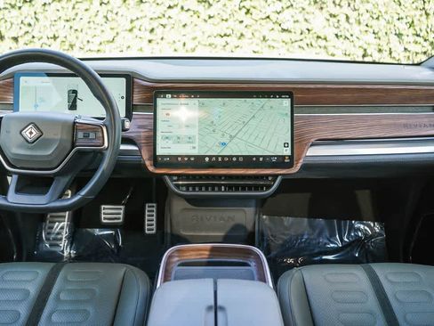 Used 2023 Rivian R1S Adventure AWD/4WD image 12
