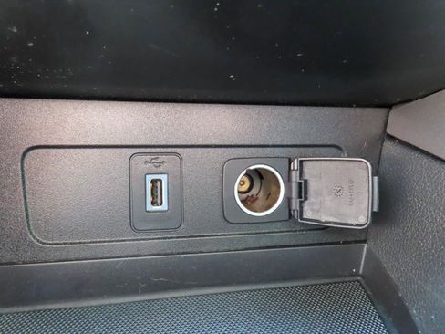 Used 2018 Ford Escape SE FWD image 28