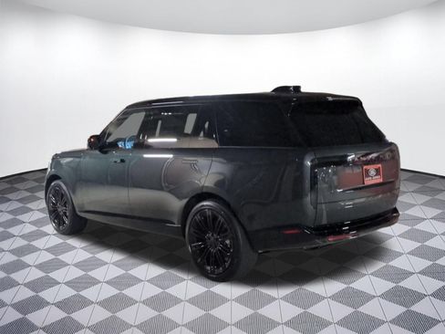 New 2026 Land Rover Range Rover Long Wheelbase SE AWD/4WD image 3