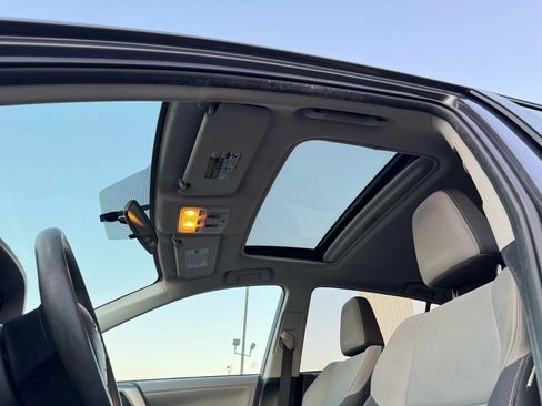 Used 2013 Toyota RAV4 XLE image 30