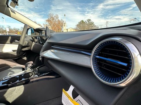 New 2026 Chevrolet Trax LT image 17