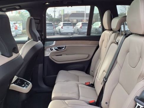 New 2026 Volvo XC90 B6 Ultra w/ Lounge Package image 17