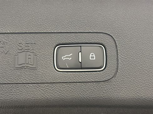 Used 2025 Lincoln Aviator AWD image 43