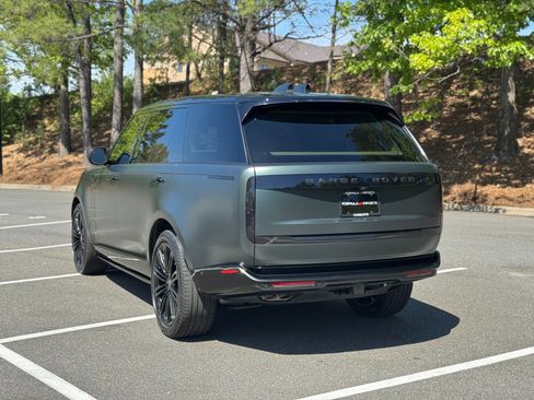 Used 2023 Land Rover Range Rover Long Wheelbase Autobiography image 7