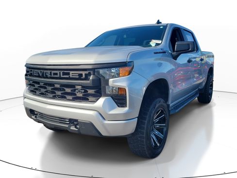 Used 2022 Chevrolet Silverado 1500 Custom w/ LPO, Dark Essentials Package RWD image 3