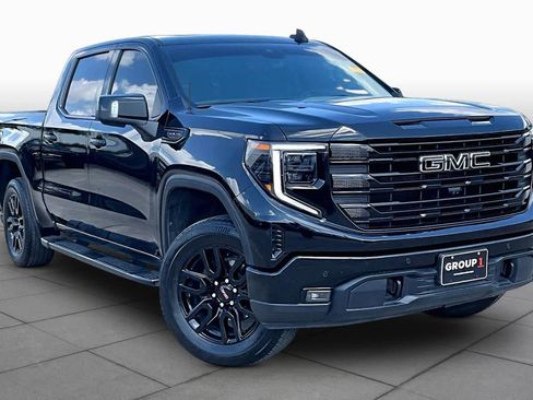 Used 2024 GMC Sierra 1500 Elevation w/ Elevation Premium Package image 3