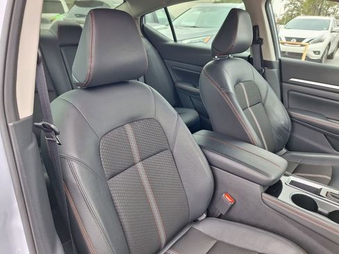 Used 2025 Nissan Altima 2.5 SR image 28