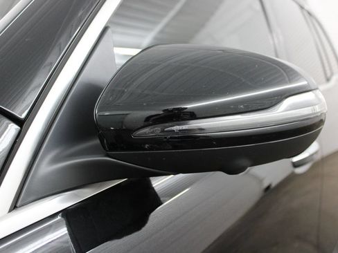 Used 2023 Mercedes-Benz GLB 250 image 39