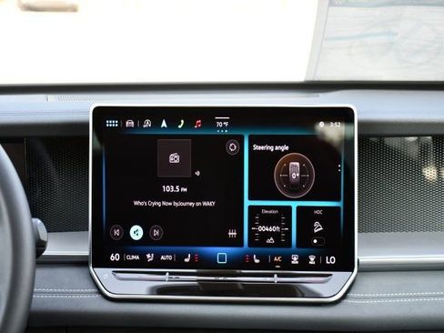 New 2025 Volkswagen Tiguan SE image 25