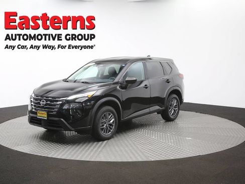 Used 2024 Nissan Rogue S AWD/4WD image 56