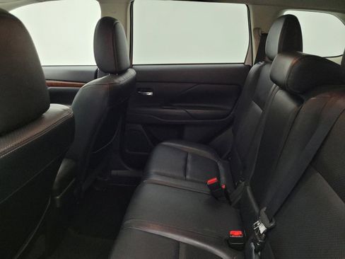 Used 2015 Mitsubishi Outlander GT image 18