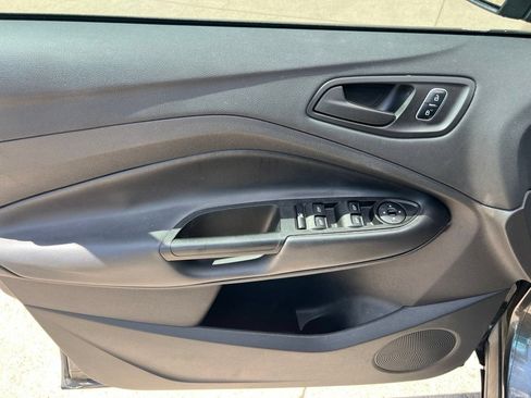Used 2017 Ford Escape S FWD image 10