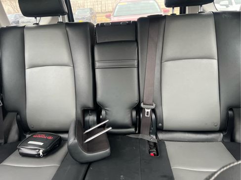 Used 2024 Toyota 4Runner SR5 Premium w/ Moonroof Package image 6