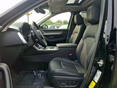 Certified 2024 MAZDA CX-90 3.3 Turbo w/ Preferred Plus AWD/4WD image 16