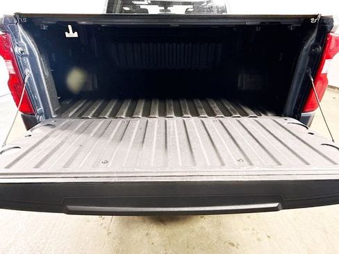 Used 2021 Chevrolet Silverado 1500 Custom Trail Boss AWD/4WD image 27