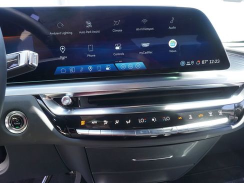 New 2025 Cadillac Lyriq Luxury image 19