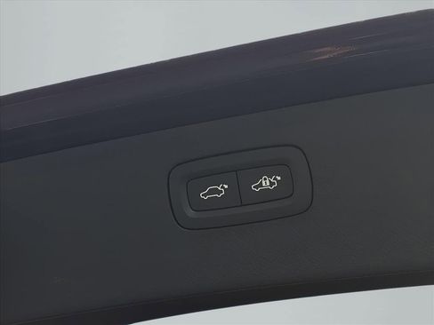 Used 2022 Volvo XC90 T6 Inscription w/ Advanced Package image 23