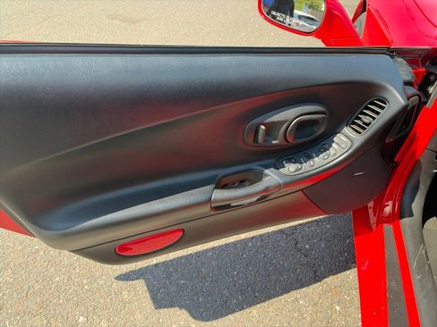 Used 1999 Chevrolet Corvette Coupe RWD image 12