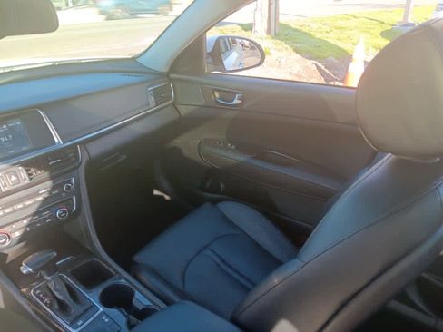 Used 2018 Kia Optima EX w/ Premium Package FWD image 10