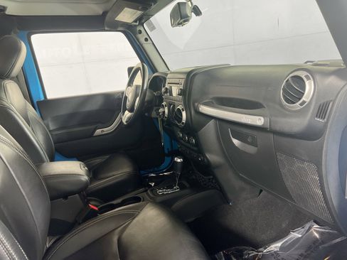 Used 2017 Jeep Wrangler Sahara w/ Quick Order Package 24E Chief image 25