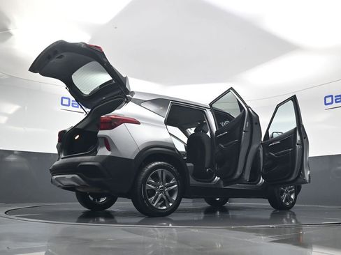 Used 2023 Kia Seltos LX image 58