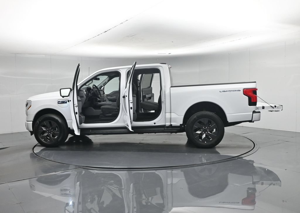 Certified 2024 Ford F150 Lightning XLT AWD/4WD image 39