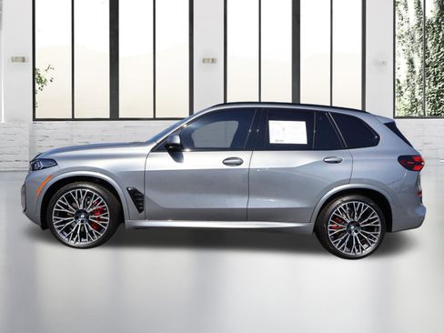 Used 2025 BMW X5 xDrive40i w/ M Sport Package AWD/4WD image 3