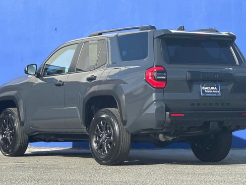 Used 2025 Toyota 4Runner SR5 image 5