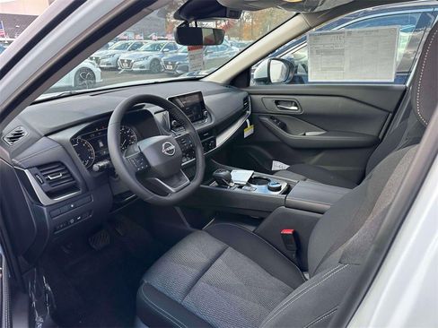 New 2026 Nissan Rogue SV image 10