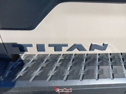 Used 2023 Nissan Titan PRO-4X w/ Pro-4x Convenience Package image 7