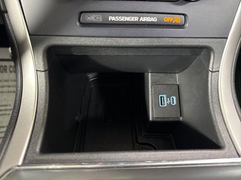 Used 2023 Ford Edge ST-Line AWD/4WD image 29