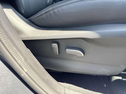 Used 2023 Subaru Forester Touring image 40