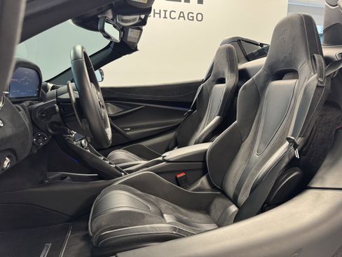 Used 2022 McLaren 720S Performance image 11