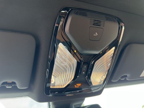 Certified 2025 BMW 230i Coupe RWD image 39