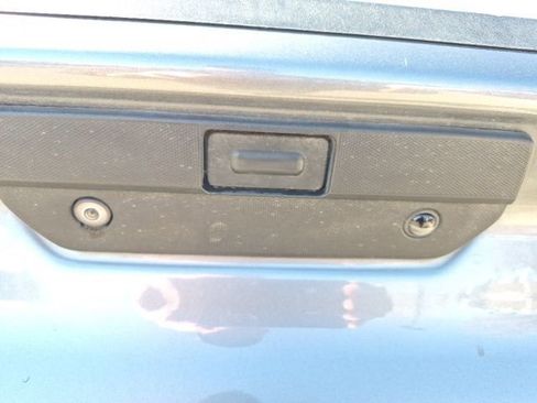 Used 2021 Chevrolet Silverado 1500 High Country w/ Technology Package image 17