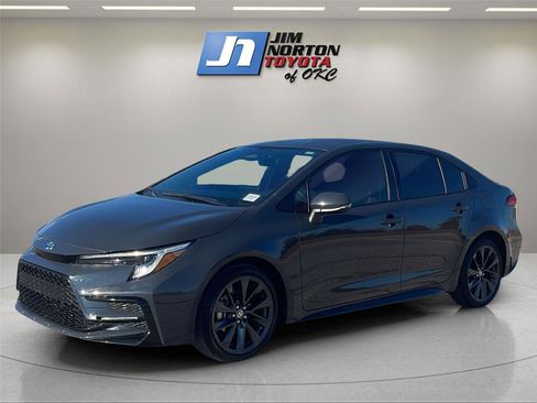 Used 2024 Toyota Corolla SE image 1