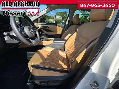 Used 2023 Nissan Rogue Platinum AWD/4WD image 8