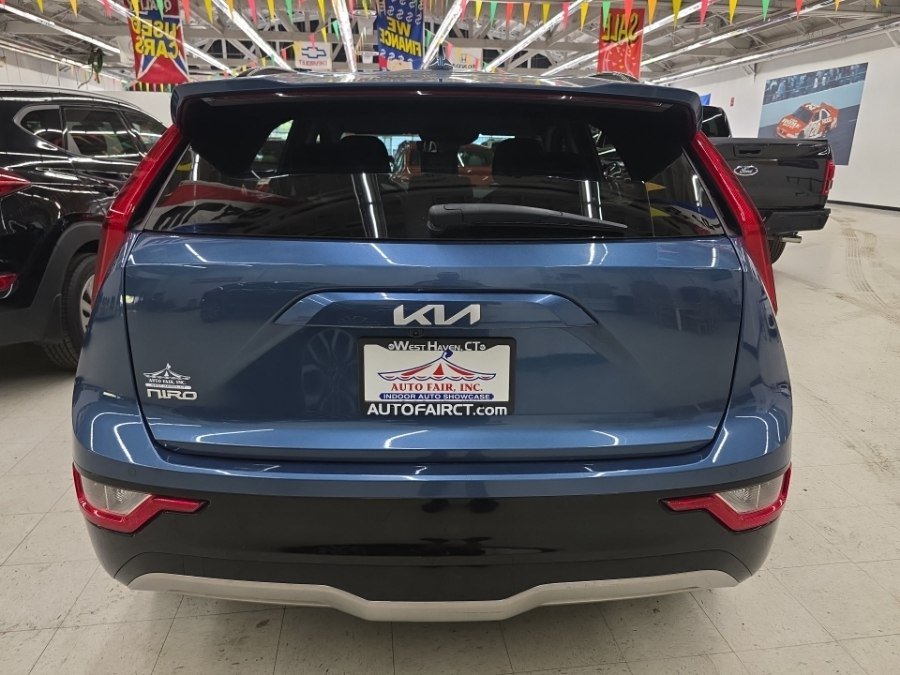 Used 2023 Kia Niro Wind w/ Wind Preserve Package FWD image 5