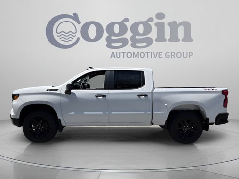 New 2026 Chevrolet Silverado 1500 Custom Trail Boss w/ LPO, Dark Essentials Package AWD/4WD image 2