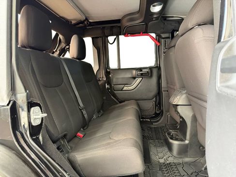Used 2017 Jeep Wrangler Unlimited Sport AWD/4WD image 18